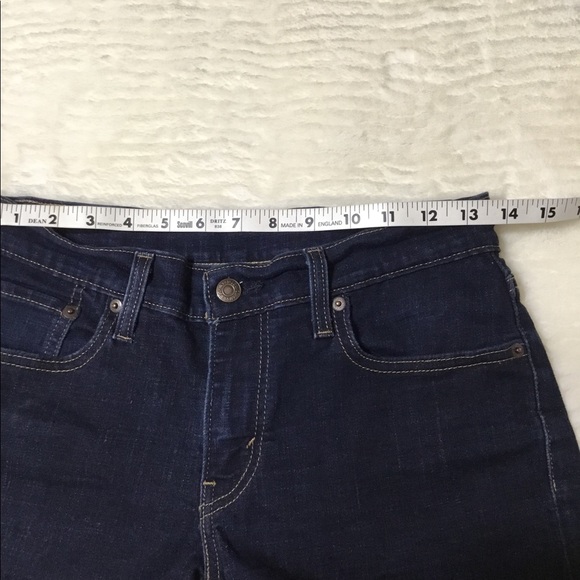 Levi’s Mid rise dark blue shorts size 27 - Picture 3 of 9